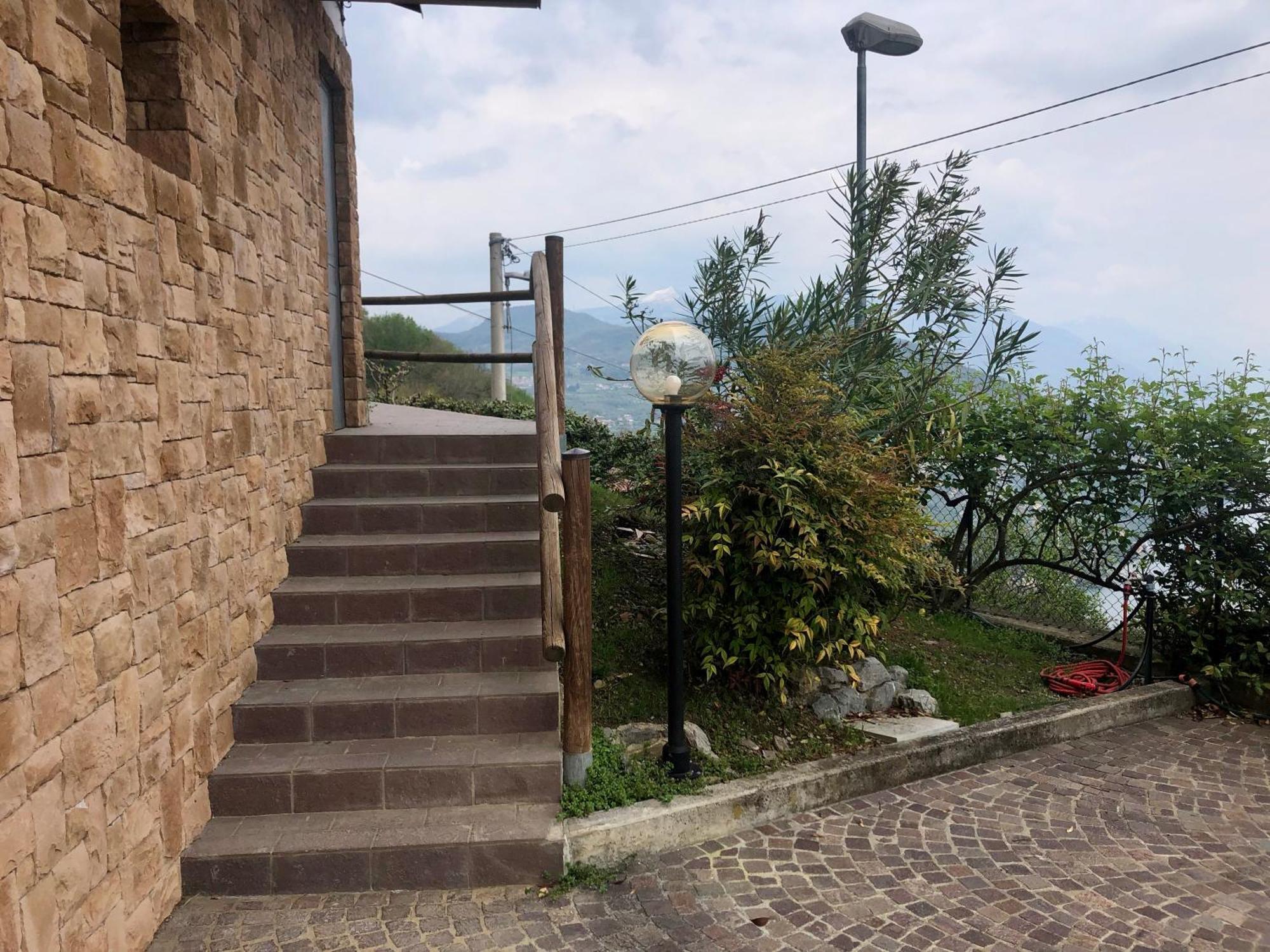 La Casa Di Rose Villa Fonteno Exterior photo